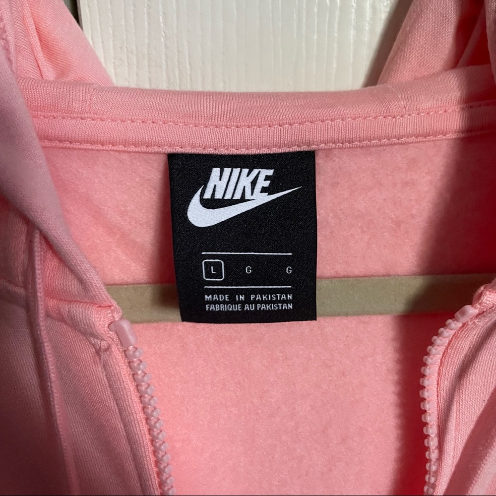 Nike zip up jacket - Picture 3 of 3